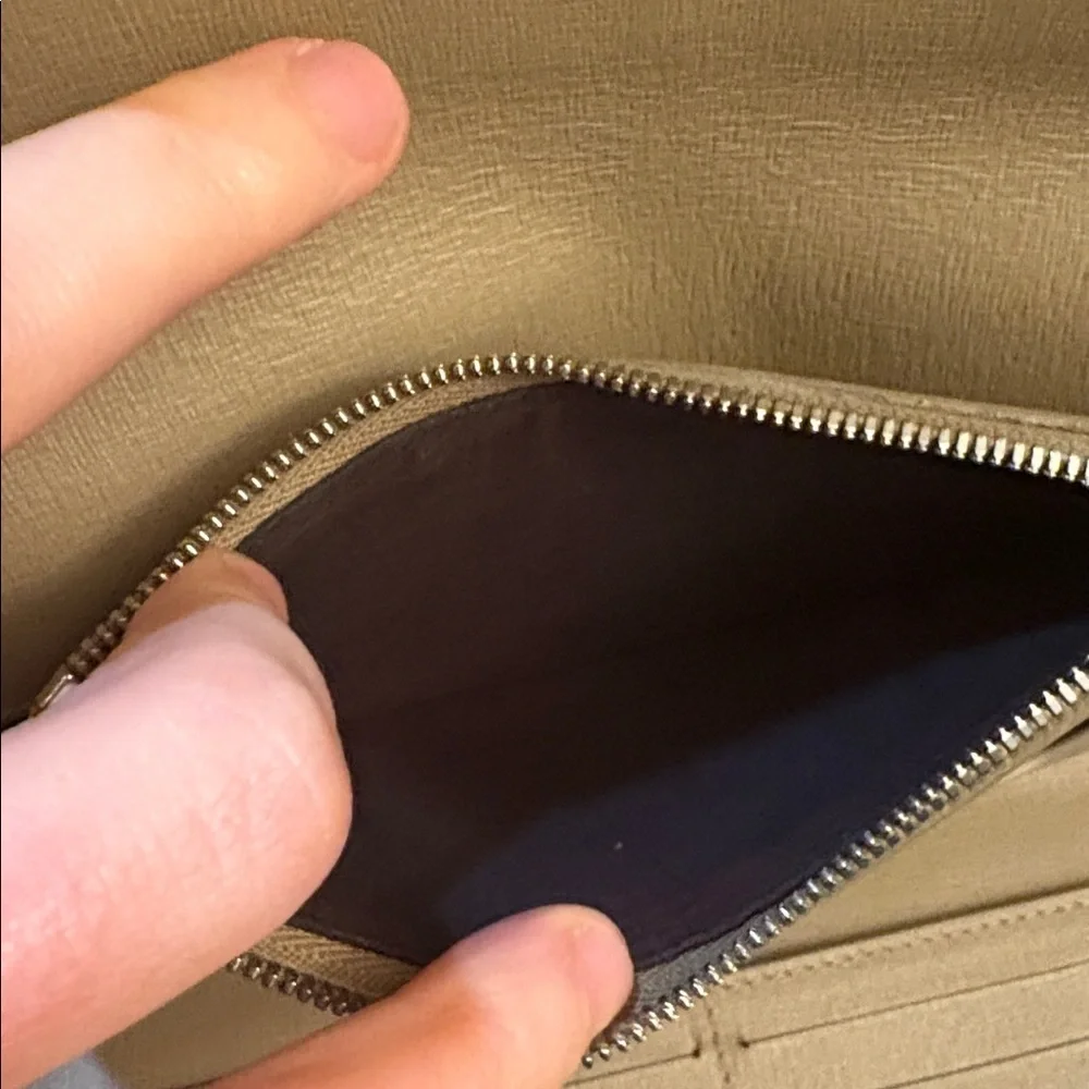 Balenciaga‎ Beige Leather wallet